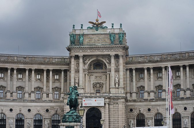 Guided Walking Tour of Vienna City Center Highlights - Minoritenkirche, free entry, and the Last Supper Mosaic moment