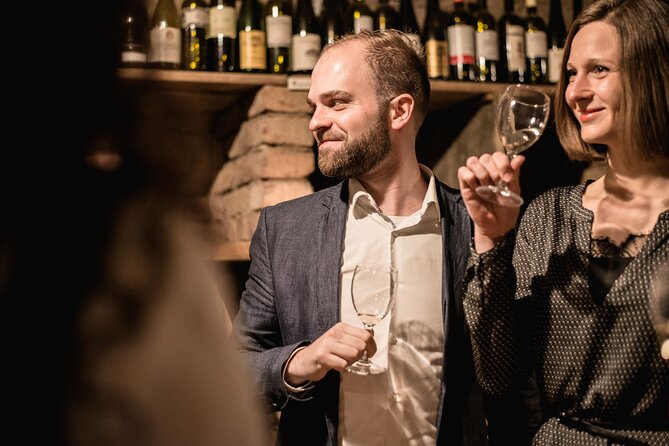 Hidden Wine Cellars Vienna - on the tracks of the Viennese wines - The guide’s role: why bilingual groups can still work