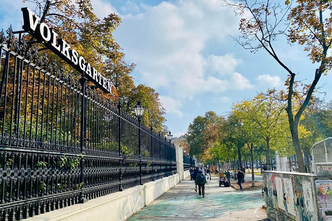 Hitler’s Vienna: A Self-Guided Tour - The walking route, stop by stop: from early poverty to Heldenplatz