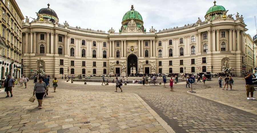 Hofburg, Sisi Museum and Imperial Apartments Private Tour - Outside orientation: why the short intro makes the rooms click