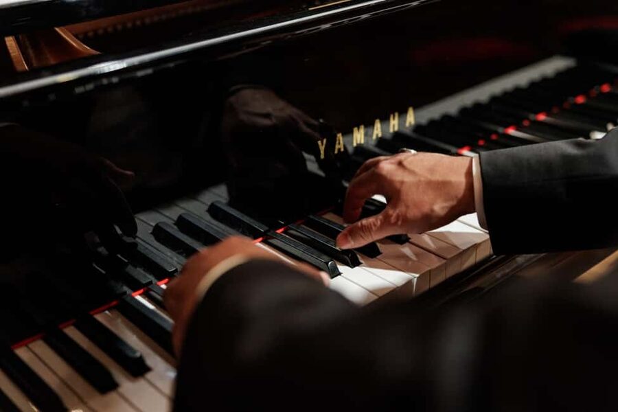 Imperial Gala Concert at Palais Auersperg - Dinner and Concert Options: timing that changes the whole vibe