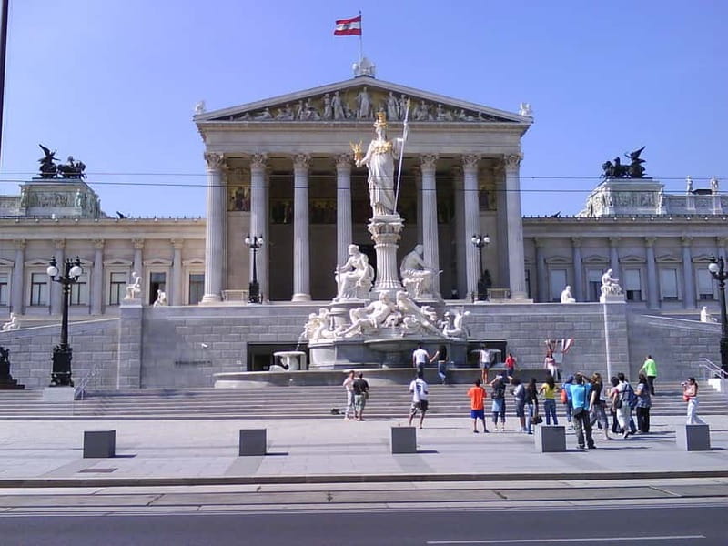 Imperial Vienna: Full-Day Tour from Budapest - Budapest to Vienna in One Day: The Pace You’re Signing Up For