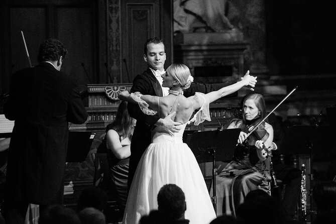 Konzerte der Wiener Royal Orchester - Haus der Industrie on the Ringstrasse, and what that means for your night