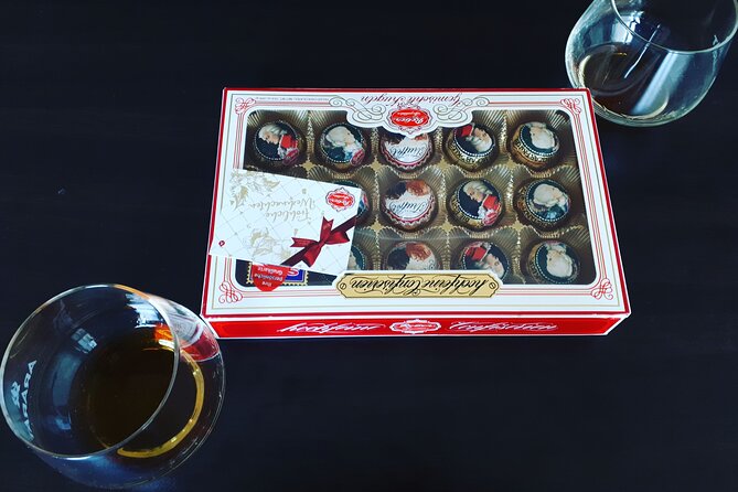 Liqueur Tour In Vienna - Language, tickets, and meeting up without stress
