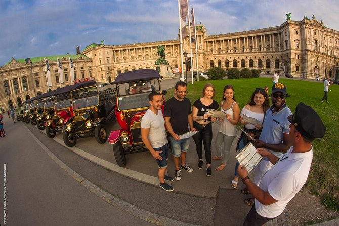 ( Night Tour ) With Private Guide + wine or prosecco - Private means your group stays together, up to 7 people