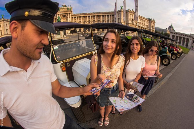 Oldtimer Tour Vienna Gold Tour - Who should book the Oldtimer Tour Vienna Gold Tour?