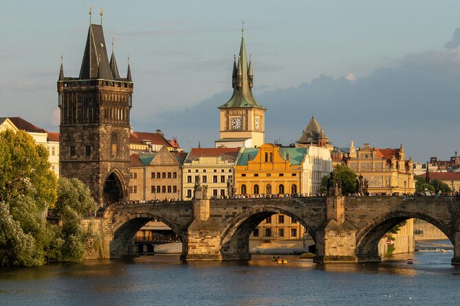 Prague Full-Day Guided Tour From Vienna - Prague Castle in one guided hour: what you get and what you won’t