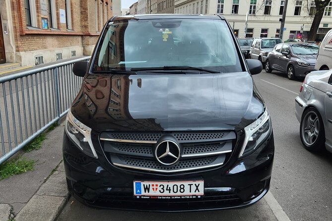 Private airport transfer in Vienna for up to 8 people in minibus - How to make your pickup painless, from your phone to your timing