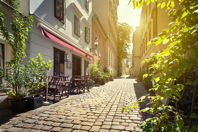 Private Austrian Beer Tasting Tour in Vienna Old Town - How the food works, and how to enjoy it without surprises