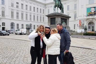 Private City Discovery walk – Historical Treasure hunt
