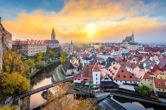 Private Day Trip From Vienna To Cesky Krumlov, Friendly Driver - Using your 4 hours well: river views, parks, and time for a real break