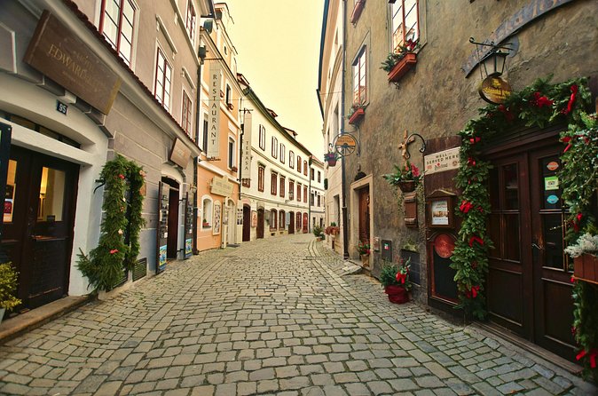 Private Day Trip From Vienna To Cesky Krumlov, Friendly Driver - Private format: what you gain with your own driver