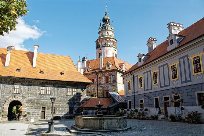 Private Day Trip From Vienna To Cesky Krumlov, Friendly Driver - The drive: pickup planning and what 9 to 10 hours really means