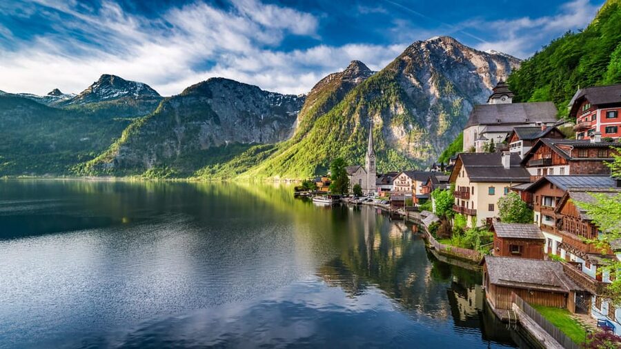 Private day trip from Vienna to Hallstatt, Melk & Salzburg - Should you book this Vienna to Hallstatt, Melk, and Salzburg private day trip?