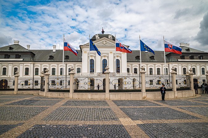 Private day Trip to Budapest and Bratislava two capitals - Bratislava Castle: views plus a history snapshot