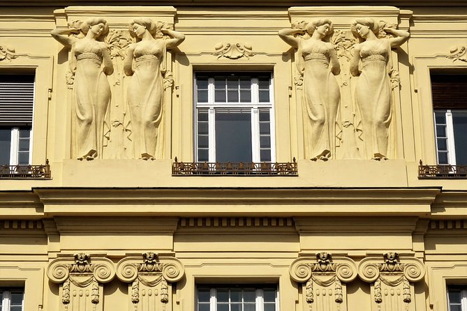 Private Klimt & Vienna Art Walk — From Baroque to Secession - Prince Eugene’s miniature Versailles, then Schwarzenbergplatz’s contrast