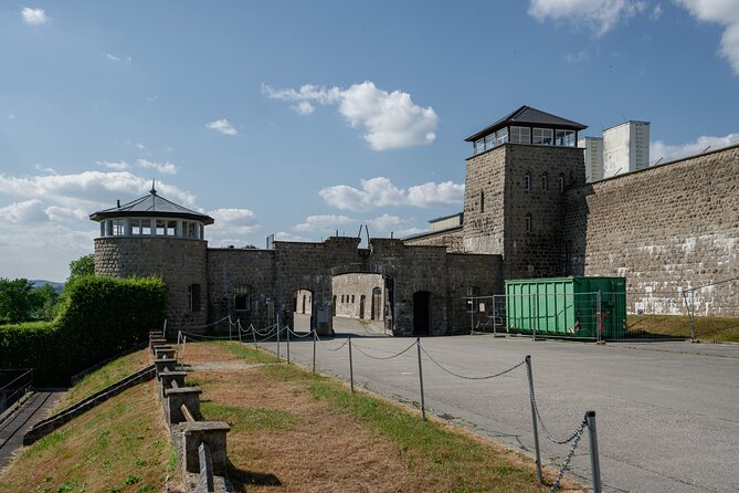 Private Memorial Tour from Vienna to Mauthausen & Eagle's Nest - Lunch at the summit: a planned pause, not a bundled meal