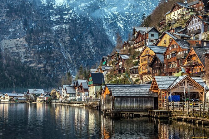 Private Perfect One Day Guided Tour from Vienna to Hallstatt and Salzburg - Salzburg Old Town: UNESCO Pride and a Guided Stroll You Can Actually Enjoy