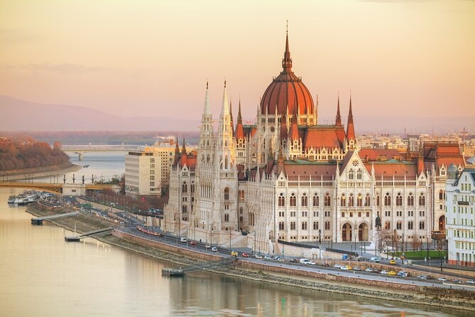 Private Scenic Transfer from Vienna to Budapest with 4h of Sightseeing - Picking the best stop along the Vienna to Budapest route