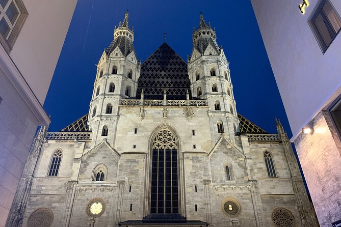 Private Spooky Vienna Ghost Tour - Lisa’s storytelling: the real engine of the tour