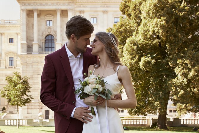 Private Tour in Vianna Landmark with a Professional Photographer - Choosing your Vienna backdrop: Hofburg, Albertina, Schönbrunn, or Belvedere