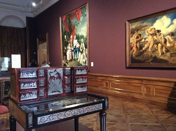 Private Tour of the Belvedere Palace with an Art Historian: "Pictures of Austrian Identities". Art & History Tour with Skip-the-line Tickets - English-only, and why that matters for your enjoyment