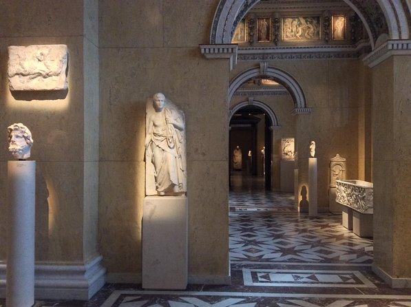 Private Tour of the Kunsthistorisches Museum: Secrets of Masterpieces | Tickets included - Following the museum’s short list instead of guessing your own route
