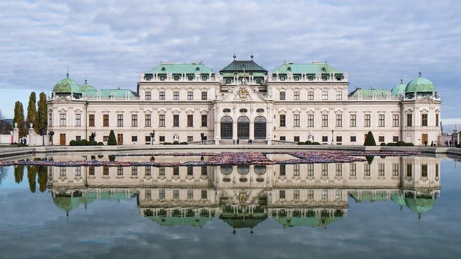 Private tour Vienna: 4 hours by Car - The Inner-City Loop: Karlsplatz Through the Opera