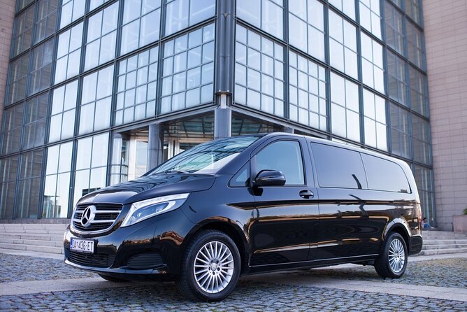 Private Transfer from Venice to Vienna or Vienna to Venice - Vienna and Venice in a luxury car, with stops you can actually use
