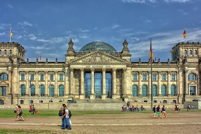 Private Transfer from Vienna to Berlin with 2 hours for sightseeing - Pickup, Luggage, and the First Moment That Sets the Tone