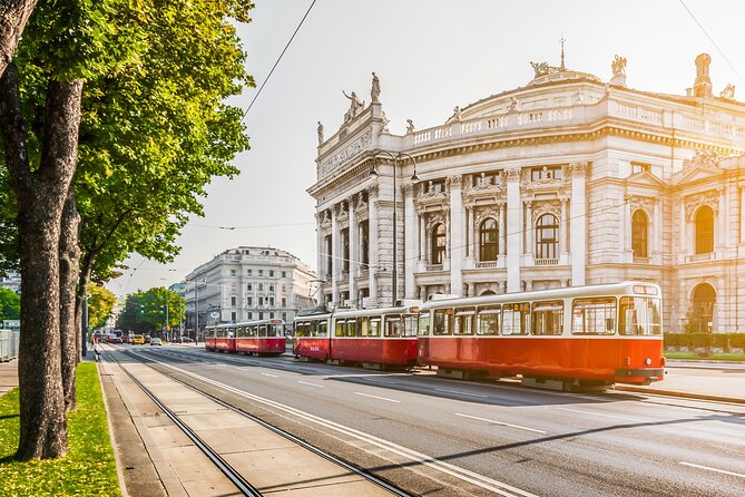 Private Transfer from Vienna to Prague - Timing, Flight Updates, and the 24/7 Advantage