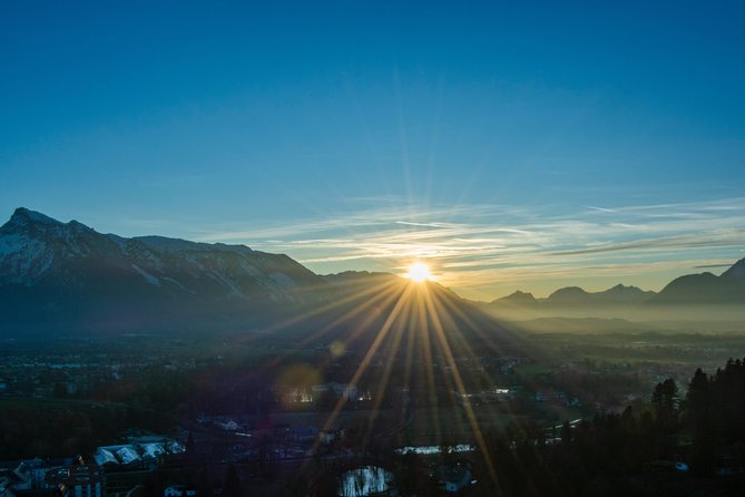 Private transfer from Vienna to Salzburg with 3h Sightseeing stop in Hallstatt - Door-to-door logistics in Vienna and Salzburg