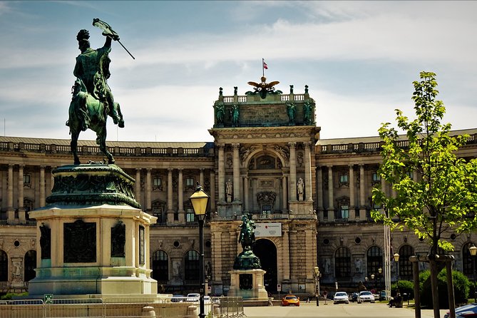 Private Vienna Highlights History Walk — WWII and Post War Vienna - Heldenplatz and the Hofburg: where speeches, empire, and regime change collide