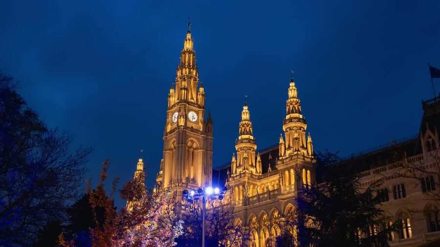 Private Vienna Night Tour – Palaces & City Lights - Key moments that make this night tour work