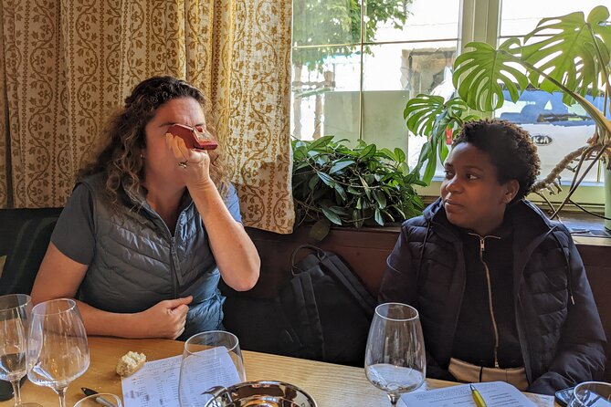 Private Vienna Woods Wine Tour - Vineyard tasting among the rows: why it feels different