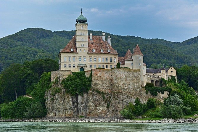 Private Wachau Valley & Danube River Tour from Vienna - Vienna pickup: the start that keeps the day on track