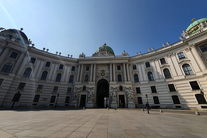 Puzzle tour: Mythical Hofburg - How the puzzle stations work as you move through the Hofburg area