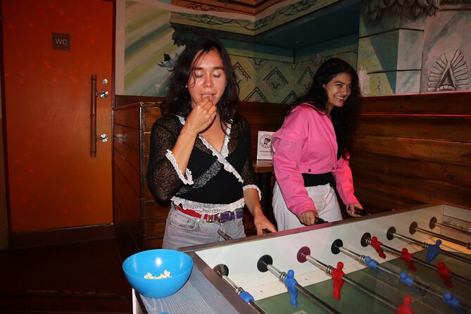 Saturday Night Pub Crawl for Professionals in Vienna, Austria - Stop 3: Funky Monkey Bar for DJ Nights and Tiki Drinks