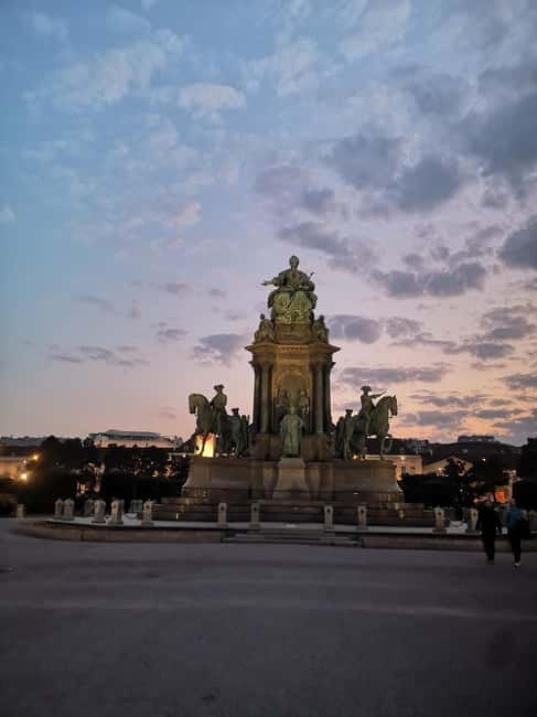 Scandals, affaires & anecdotes in Vienna - Meeting Helmut-Zilk-Platz, then walking into the messy parts of Vienna