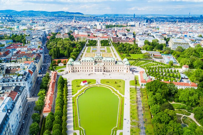 Skip-the-line Belvedere Palace Guided Tour with Transfers - Meeting at Art Corner Restaurant, and why punctuality matters