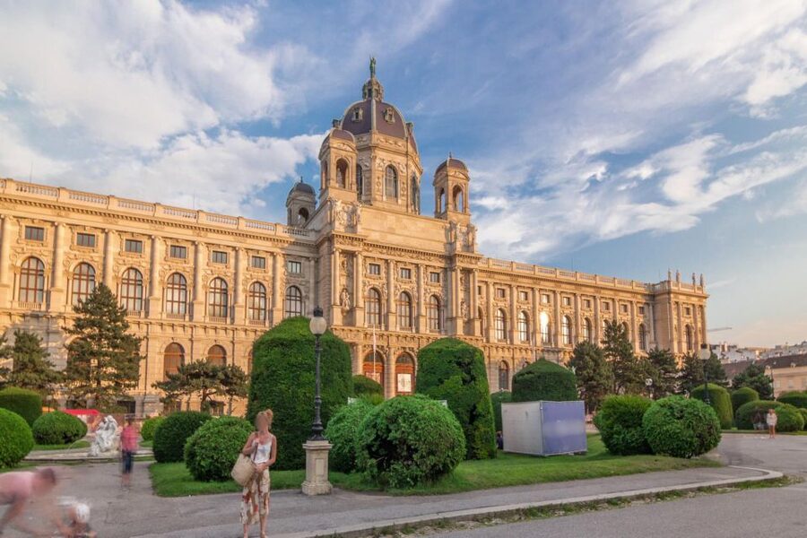Skip-the-line Private Tour Kunsthistorisches Museum Vienna - Private guide pace and group size, up to 14 people