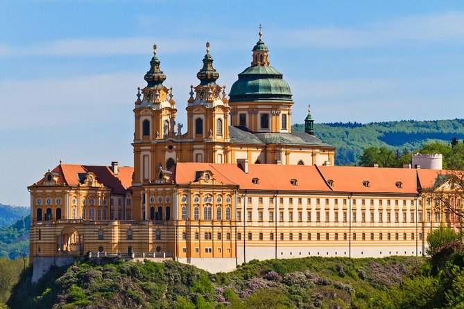 Small Group Day Trip to Salzburg and Melk from Vienna - Mondsee lake: the final photo stop before Vienna
