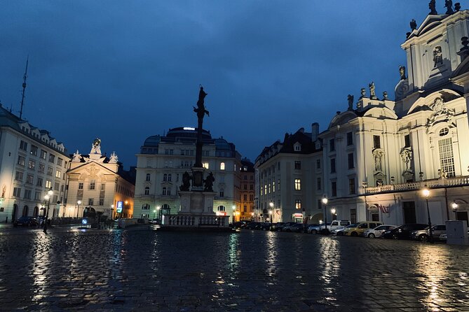 Spooky Vienna Ghost Tour in English - Wiener Staatsoper: two phantoms, one world-famous facade