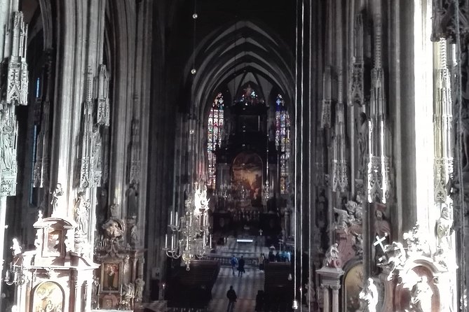 St. Stephen's cathedral - old symbol newly discovered - Timing and practical tips for photos and comfort