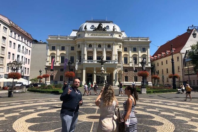 Trip from Vienna: Visit Bratislava - transport, lunch and guided tour included - Vienna to Bratislava by bus, with a real timetable