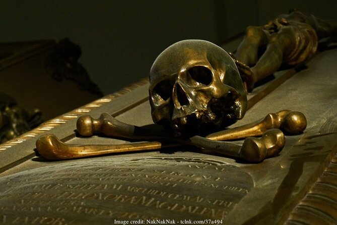 Underground 2.5h Tour with St. Stephen’s Cathedral Catacombs - Down into the crypts: what you’re really signing up for