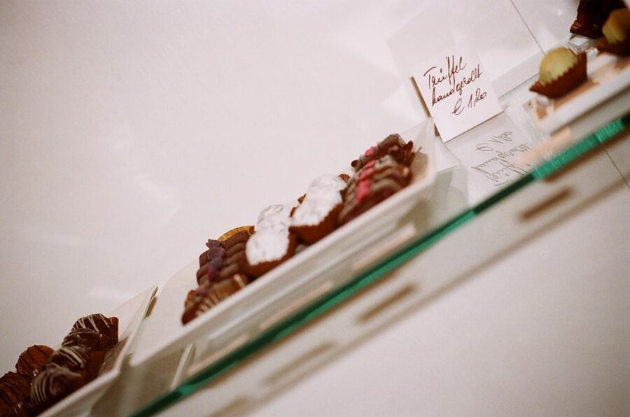 Vienna: 2.5-Hour Viennese Coffee, Cake, and Chocolate Tour - Pacing, comfort, and practical logistics