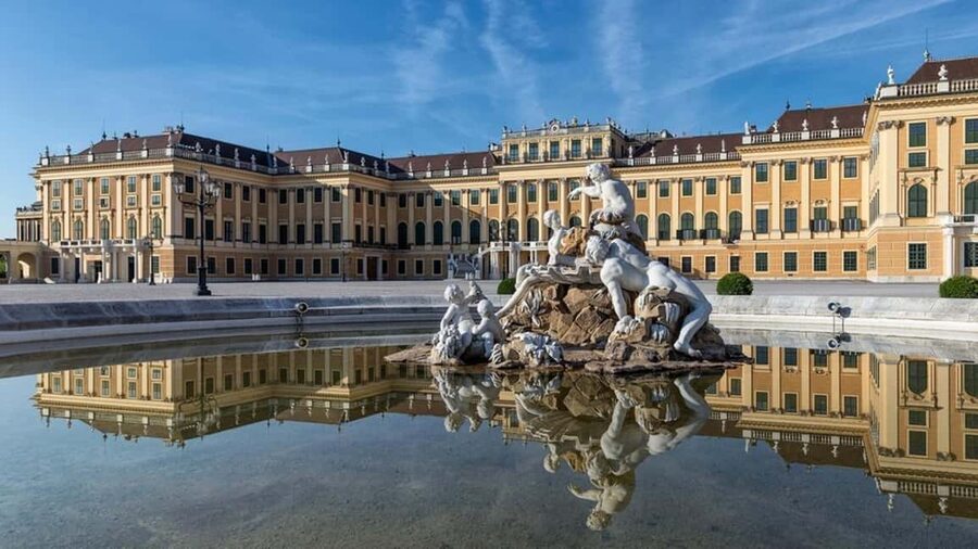 Vienna 3, 4 or 5-Attraction Pass: Schönbrunn, Belvedere, Bus - Key highlights at a glance