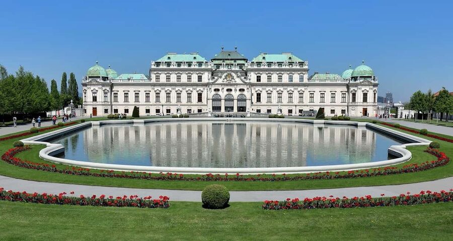 Vienna 3, 4 or 5-Attraction Pass: Schönbrunn, Belvedere, Bus - Big Bus hop-on, hop-off: the easiest way to get your bearings fast