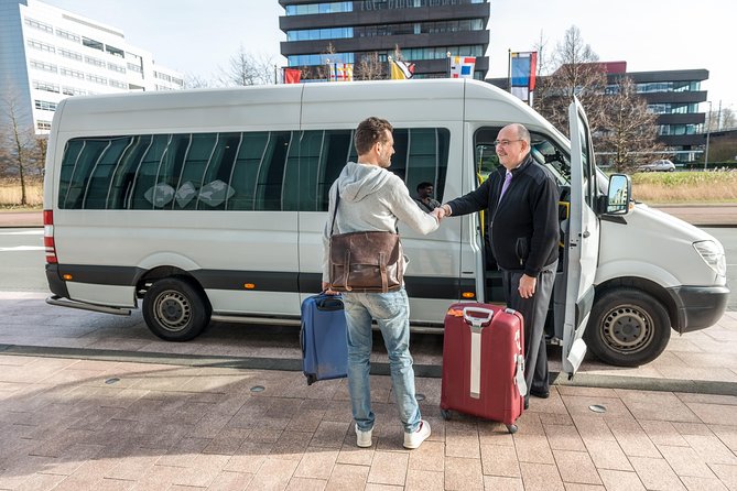 Vienna Airport Departure Transfer (Hotel to Vienna Airport) - Door-to-door from Vienna to Schwechat, minus the guessing